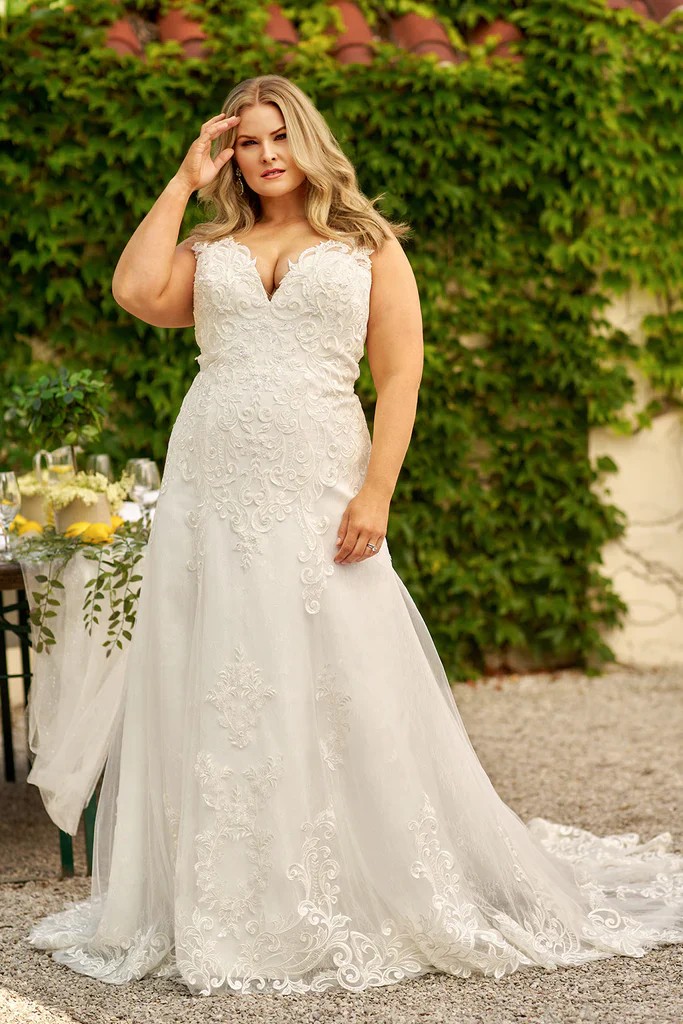 Robe de mariée bohème en dentelle blanche  à Châteauguay